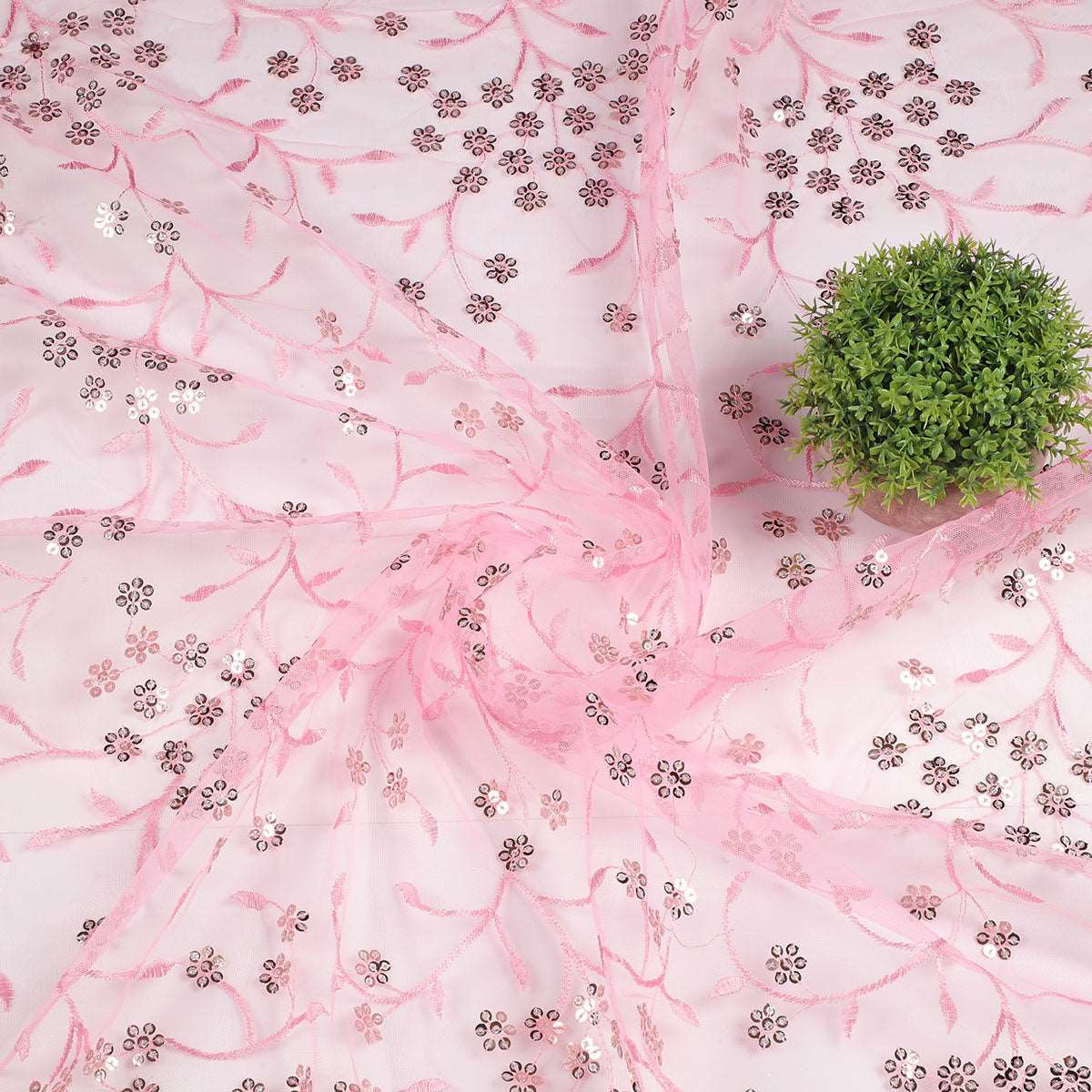 Twinkleページ Dual Sequine Embroidery – fabrixfactory
